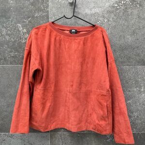 W by worth suede t-shirt. Perfect condition. Size runs big